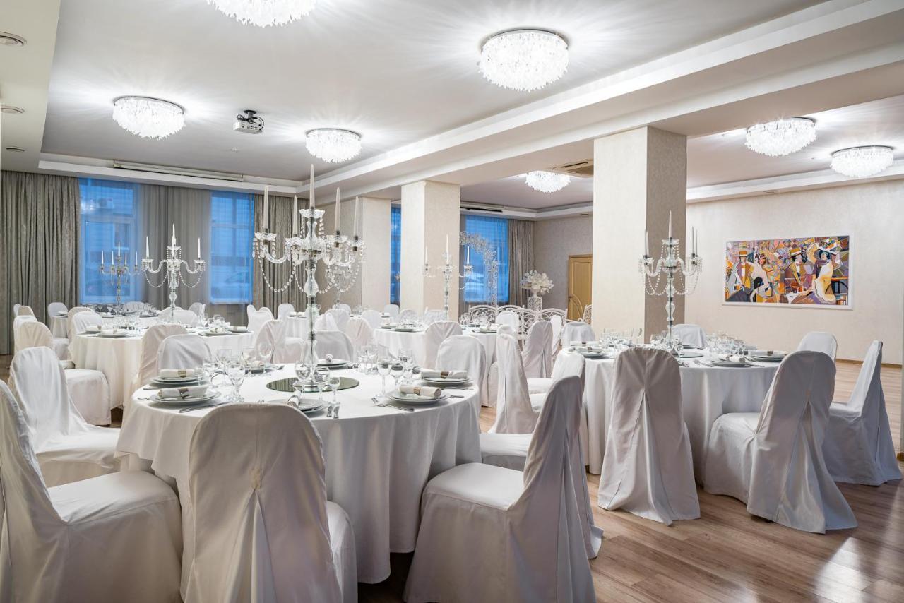 Arcadia Hotel Odessa Buitenkant foto
