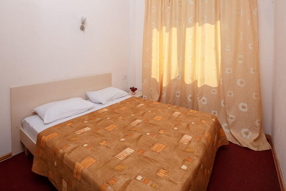 Arcadia Hotel Odessa Buitenkant foto