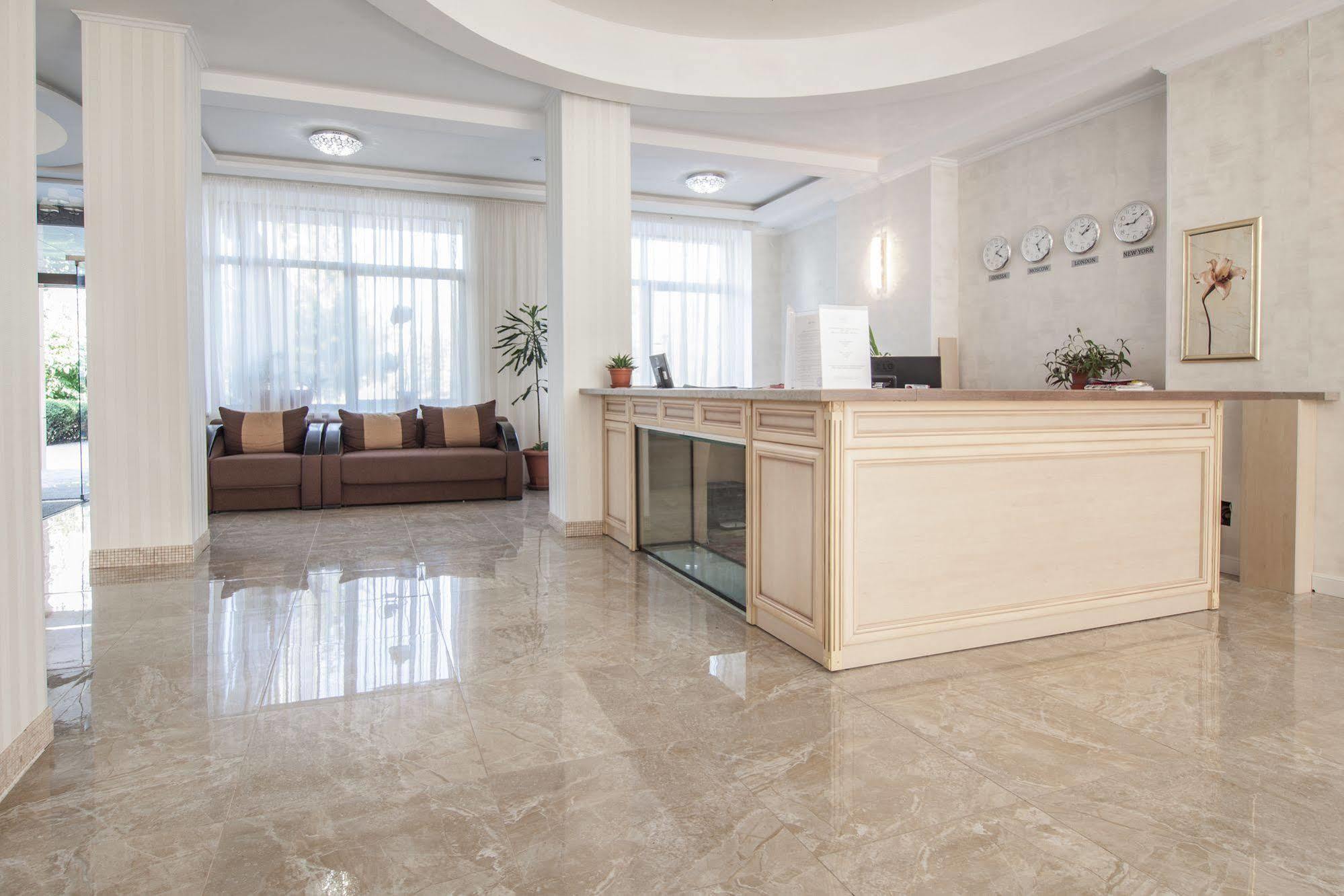Arcadia Hotel Odessa Buitenkant foto